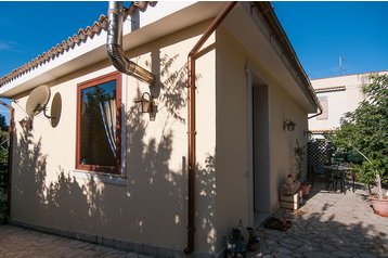 Italia Chata Lido di Noto, Exteriorul